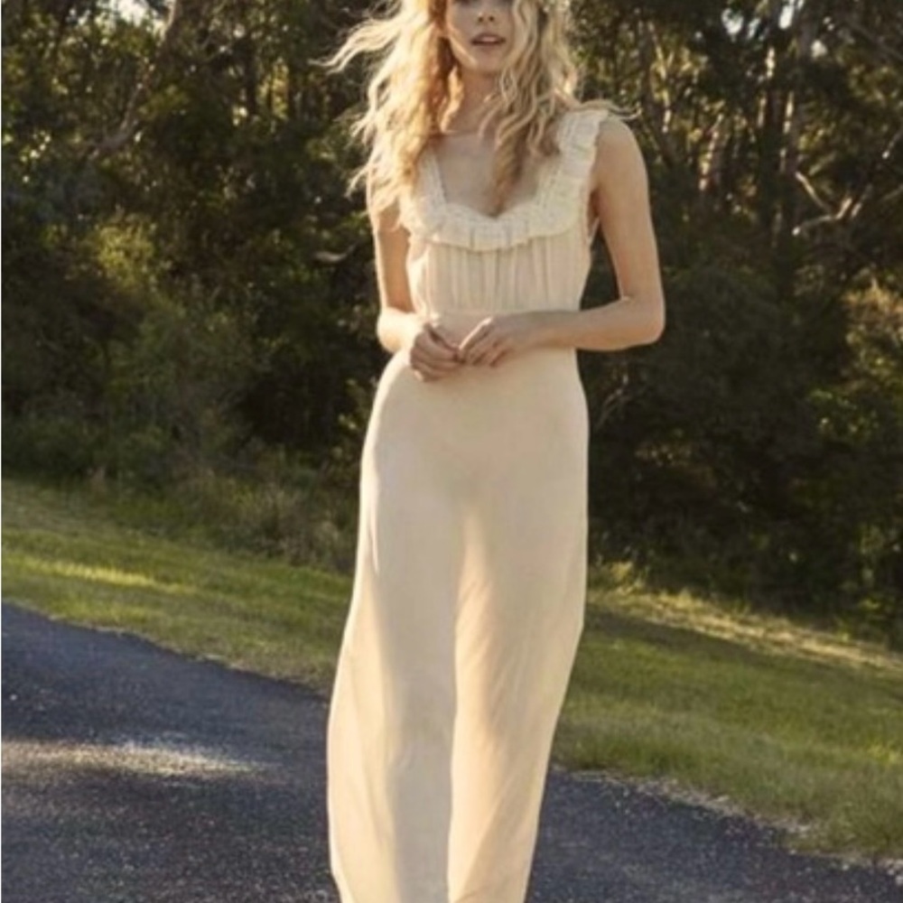 Doen Valencia Dress in nut milk vintage cream 100% Silk NWT